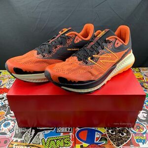 New Balance Dynasoft Nitrel Size 9 / 11 Mens